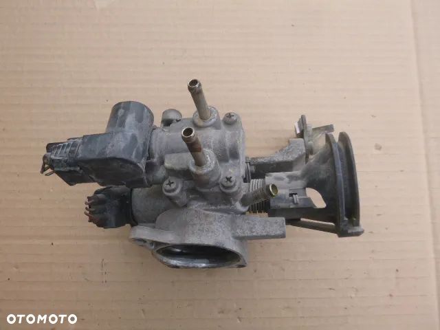 PRZEPUSTNICA KOMPLETNA TOYOTA YARIS 1.0 16V 1SZ - 12