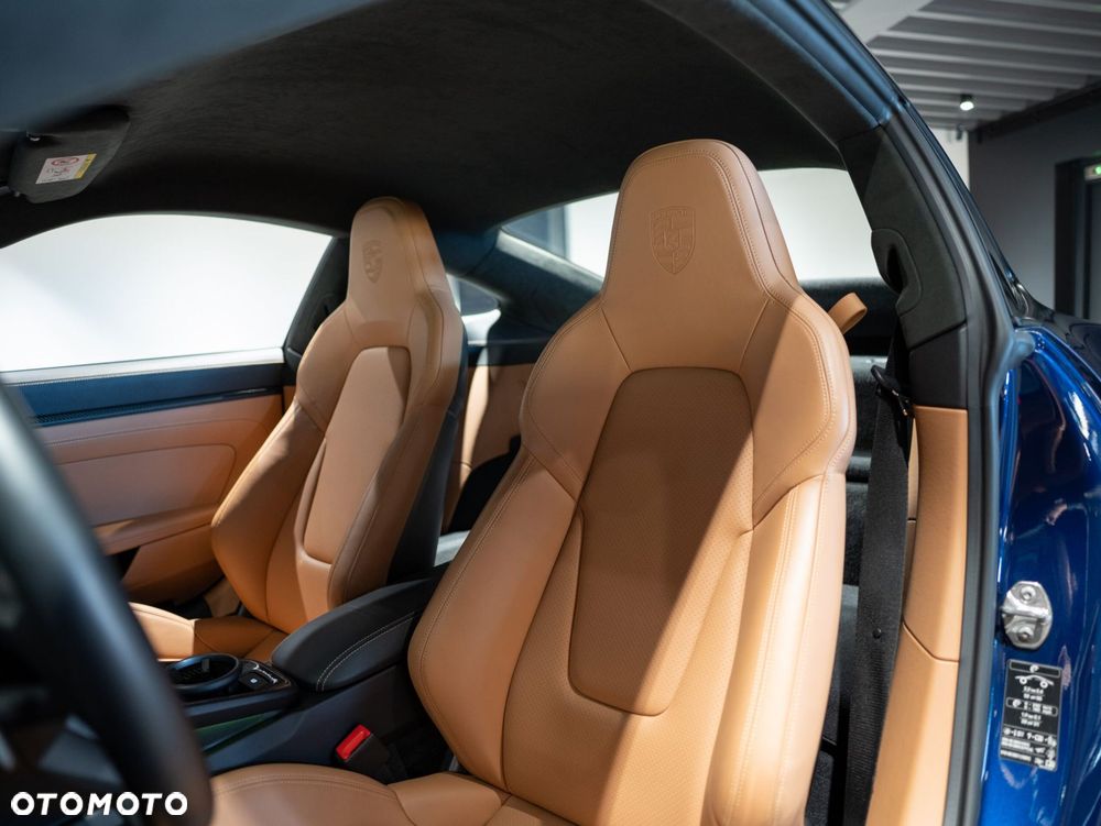 Porsche 911 GT3 Touring PDK - 24