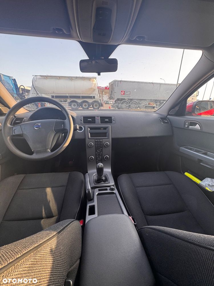 Volvo S40 1.6 - 17
