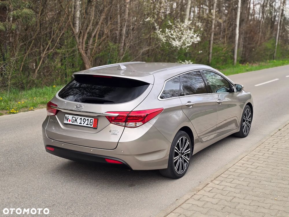 Hyundai i40 Kombi blue 1.7 CRDi DCT Premium - 14