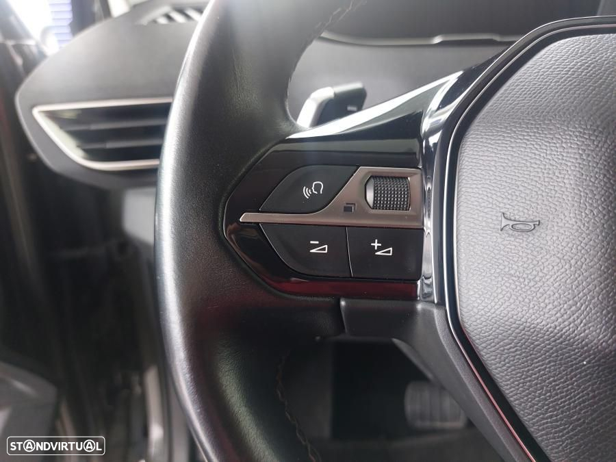 Peugeot 5008 1.5 BlueHDi Allure EAT8 - 38