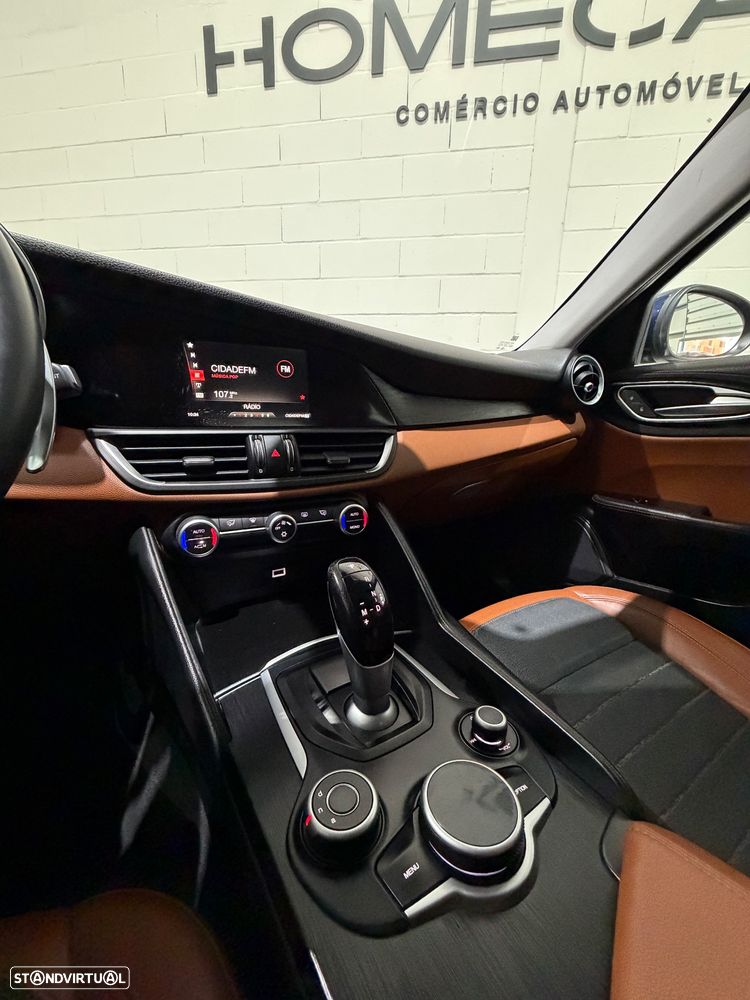 Alfa Romeo Giulia 2.2 D AT8 - 29