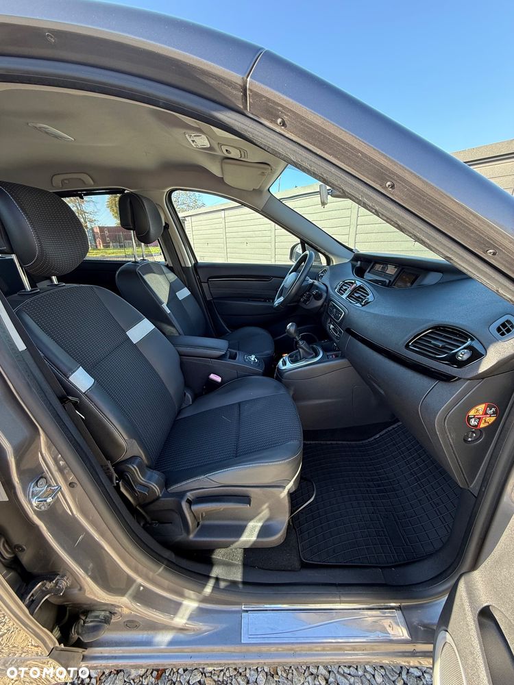 Renault Scenic - 21
