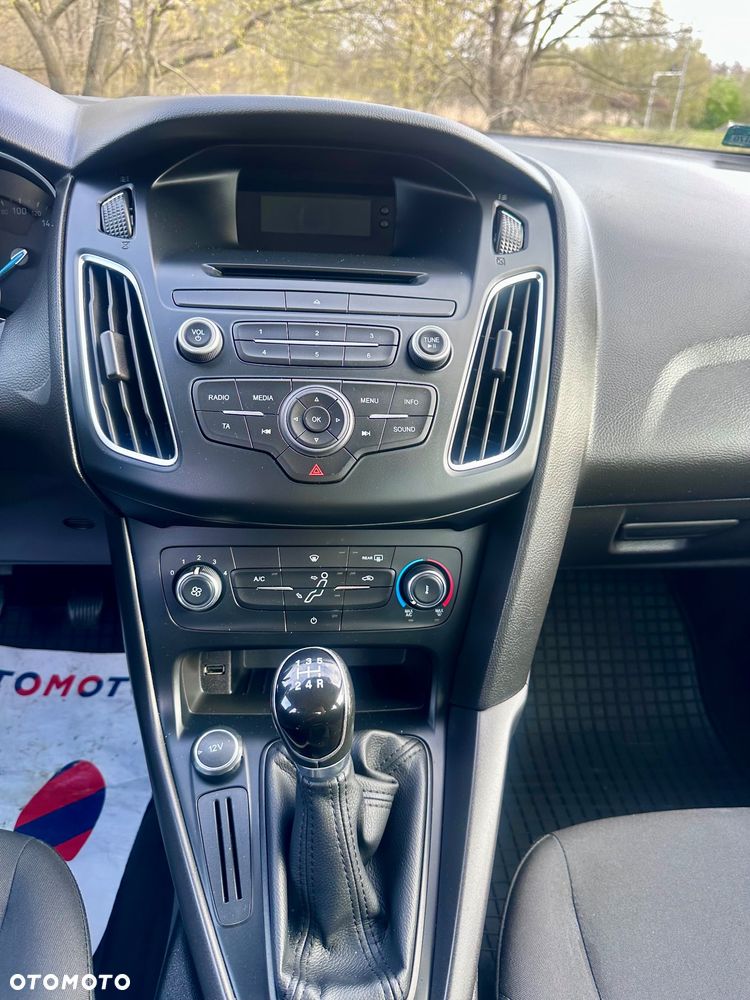 Ford Focus 1.6 Gold X - 18