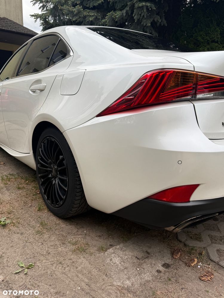 Lexus IS 200t / 300 Elegance - 8