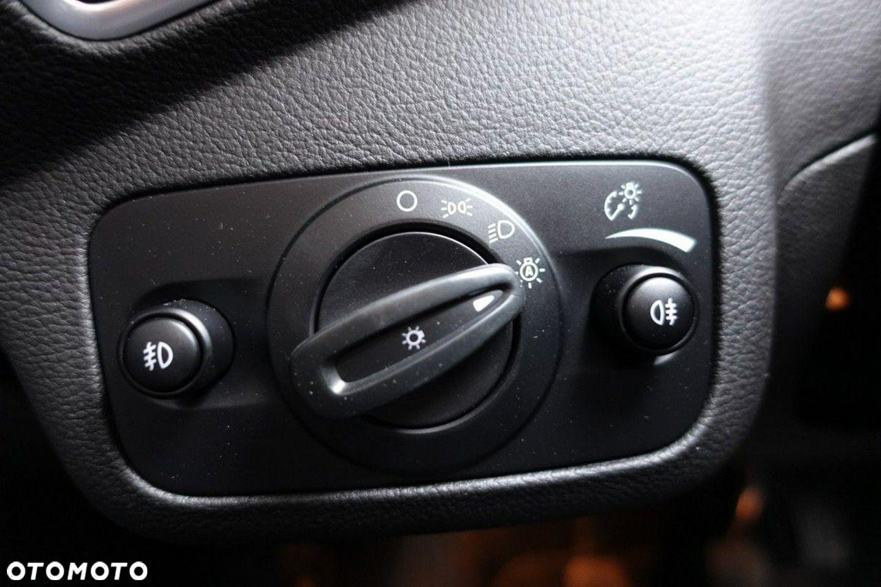 Ford Kuga - 17