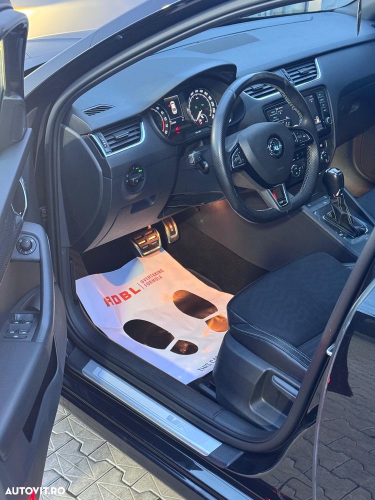 Skoda Octavia 2.0 TDI (Green tec) DSG RS - 9