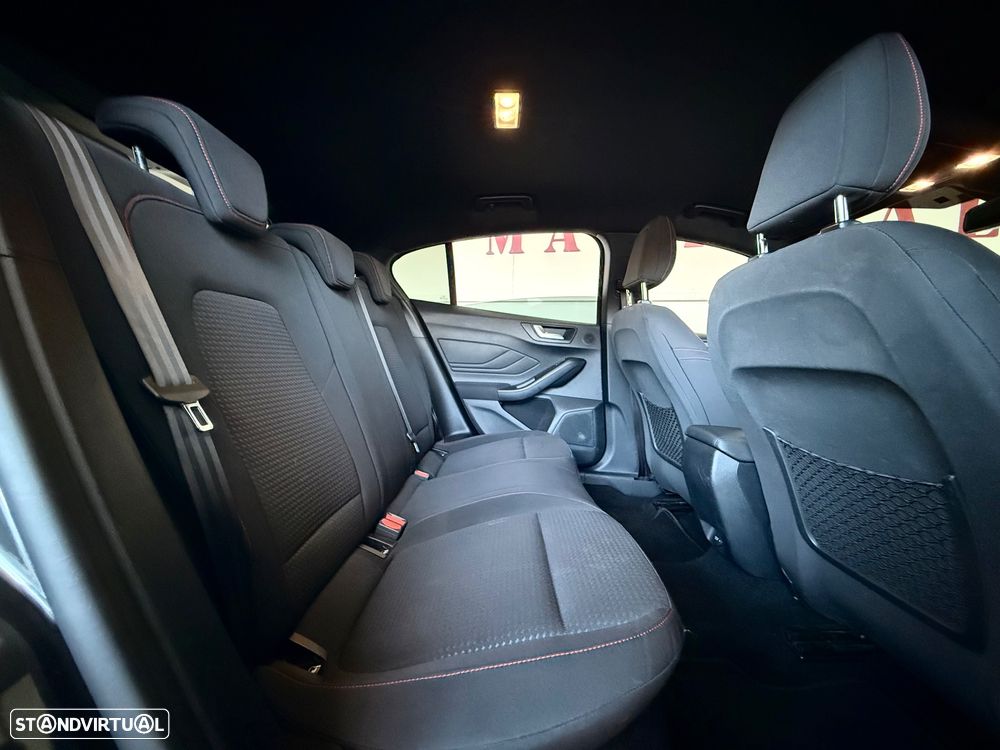 Ford Focus 1.0 EcoBoost ST-Line Aut. - 47