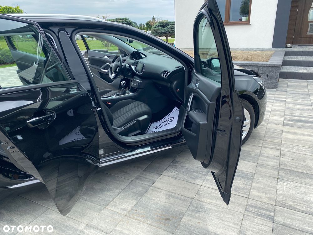 Peugeot 308 1.5 BlueHDi Allure Pack S&S - 33