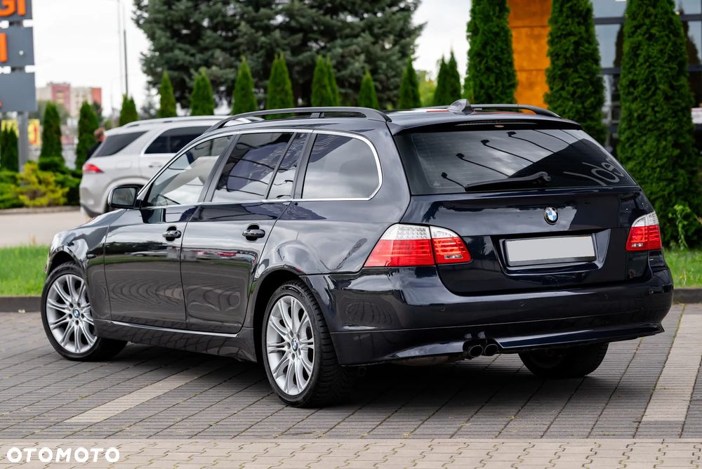 BMW Seria 5 525xi Edition Exclusive - 13