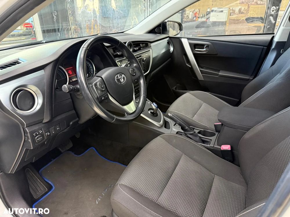 Toyota Auris - 22