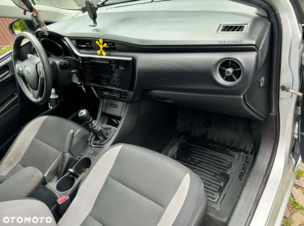 Toyota Auris 1.6 Active - 10