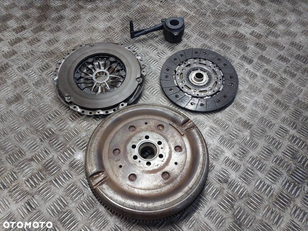 KOŁO DWUMASOWE + TARCZA + DOCISK + ŁOŻYSKO AUDI A3 8P 2.0 TDI QUATTRO - 6