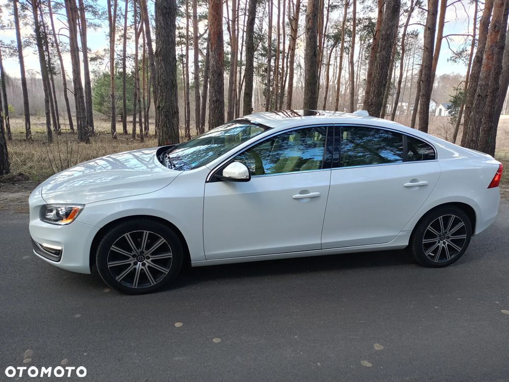 Volvo S60 T5 Drive-E Momentum - 3