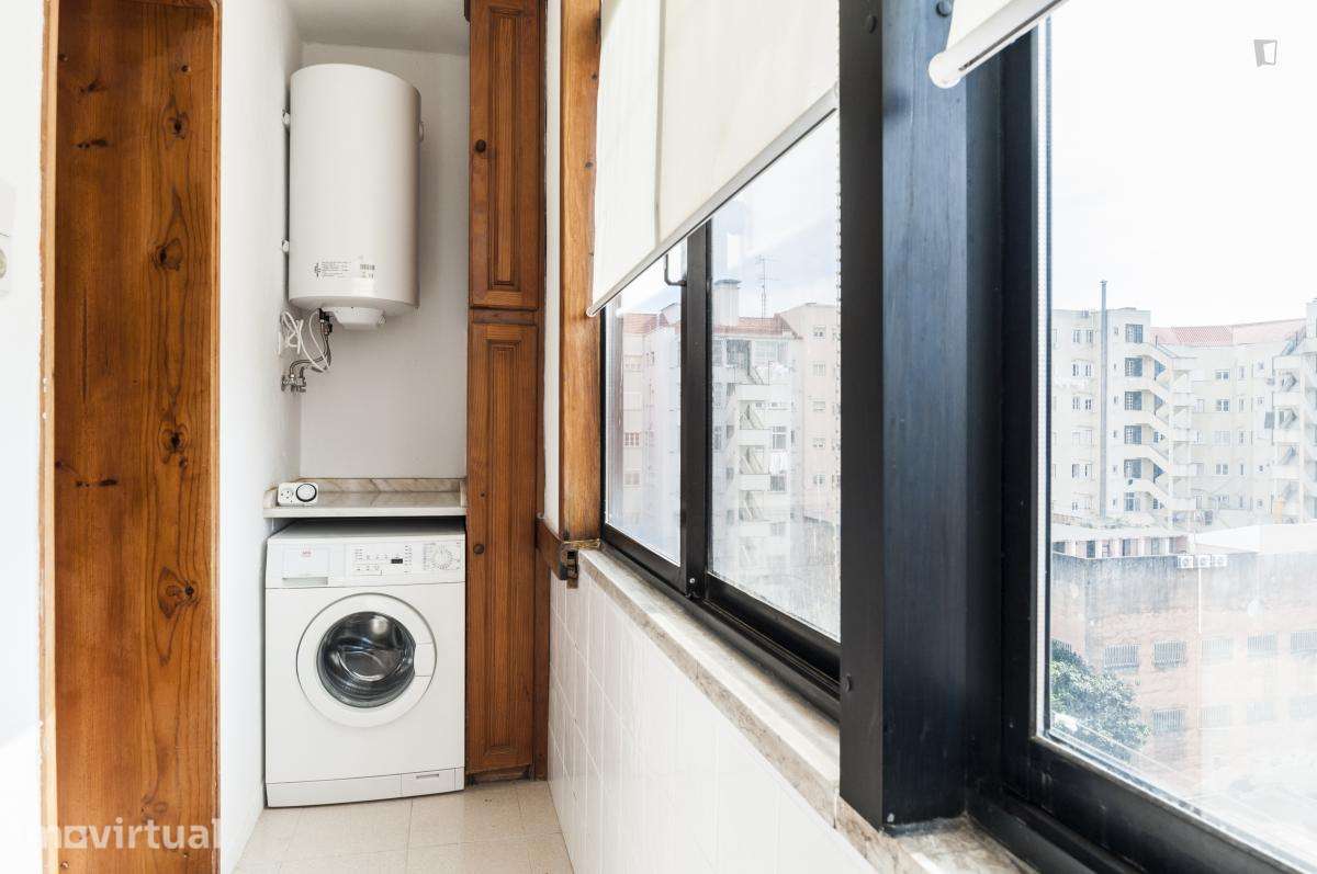 Quarto - localizado em Roma-Areeiro Lisbon - Grande imagem: 3/11