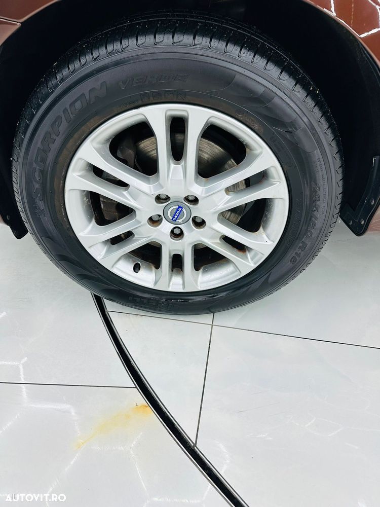 Volvo XC 60 D3 Momentum - 9