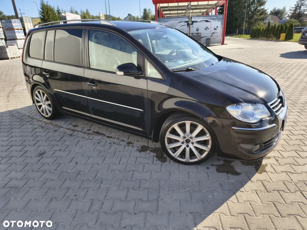 Volkswagen Touran - 4