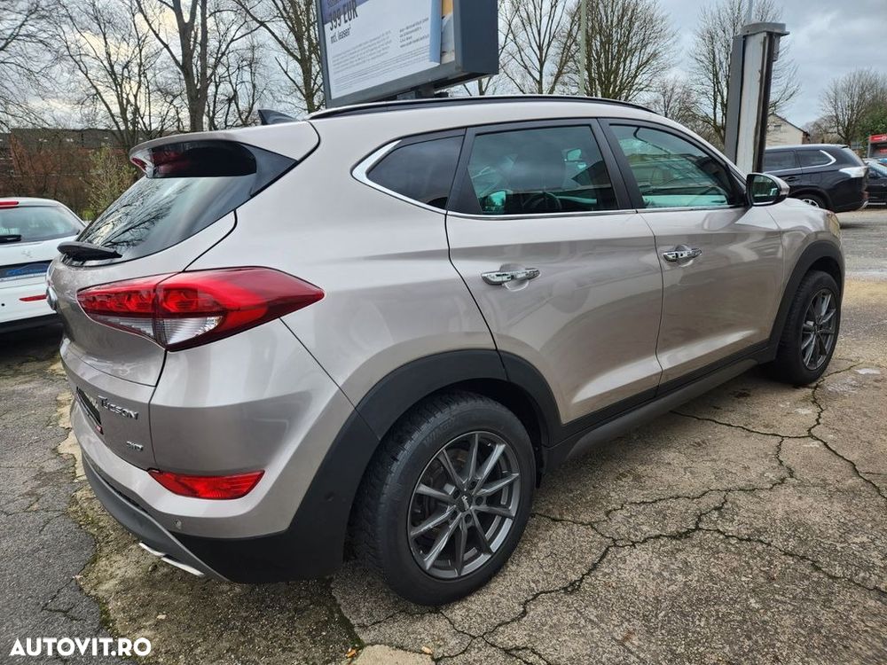 Hyundai Tucson 2.0 CRDI 4WD Automatik Premium - 15