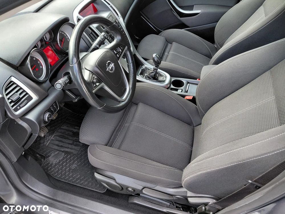 Opel Astra 1.4 Turbo - 11