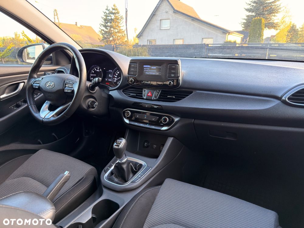 Hyundai i30 1.0 T-GDI Classic + - 6