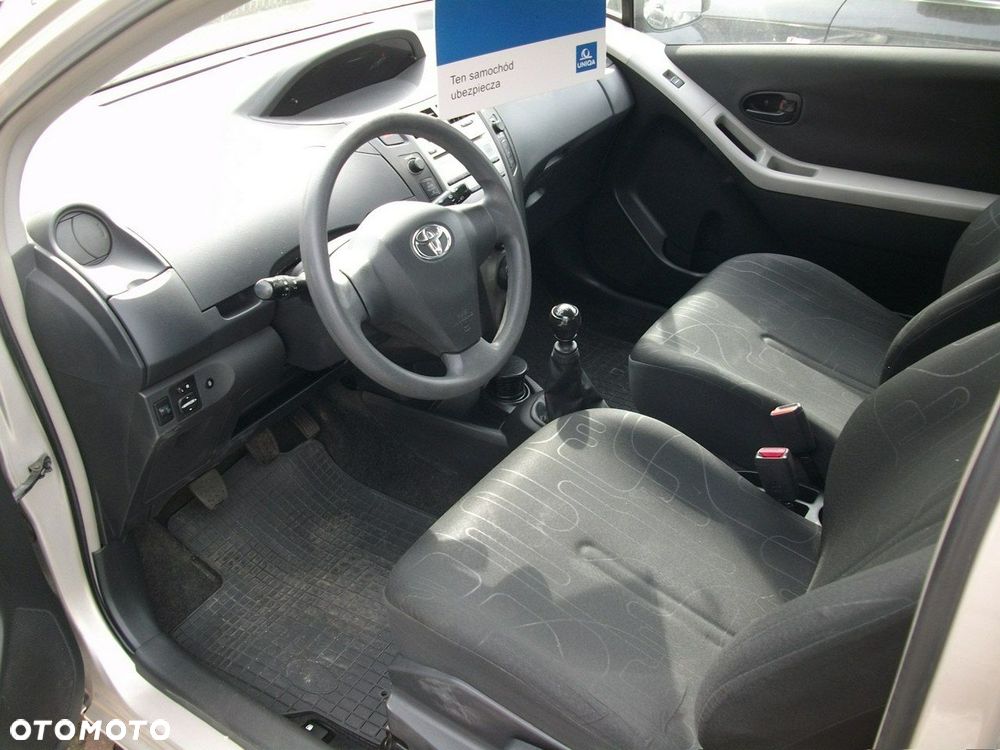 Toyota Yaris - 5