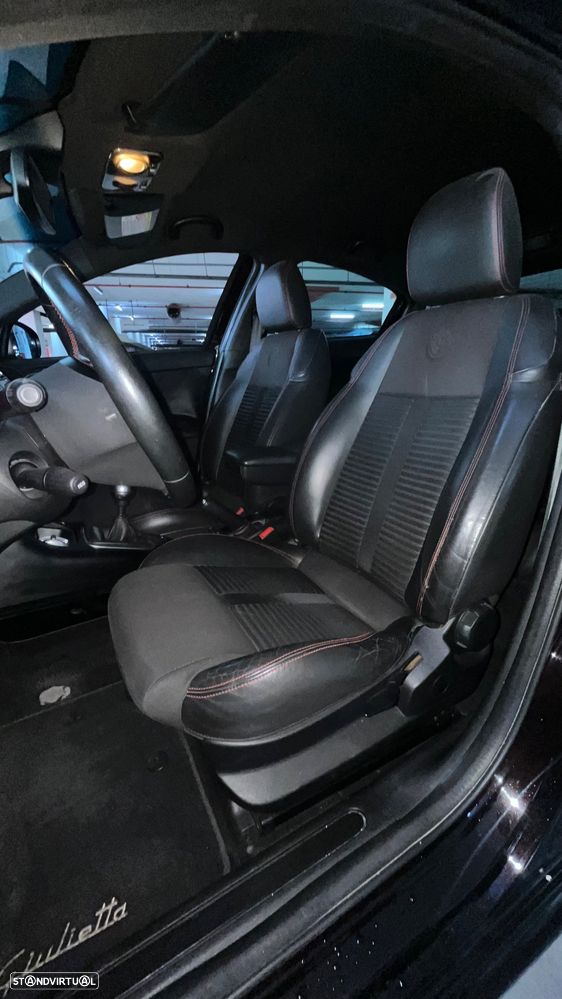 Alfa Romeo Giulietta 1.6 JTDM Veloce - 20