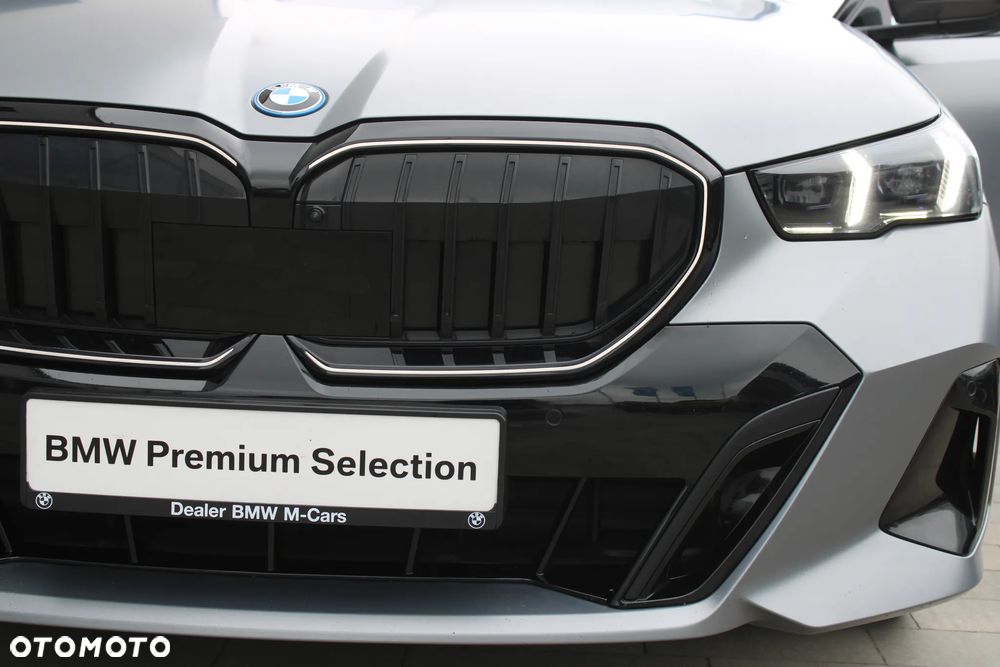 BMW Seria 5 550e xDrive PHEV M Sport - 11