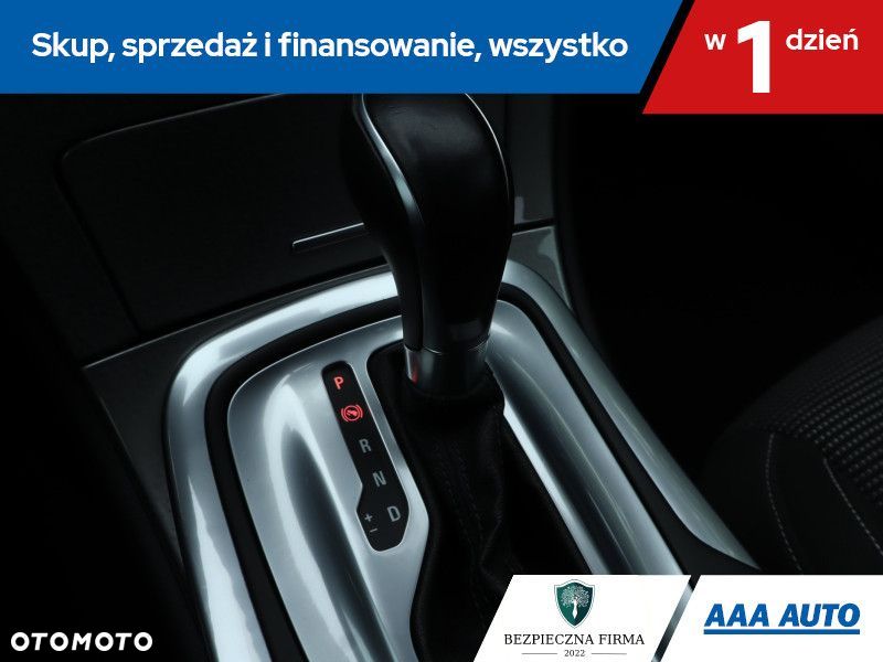 Opel Insignia - 18