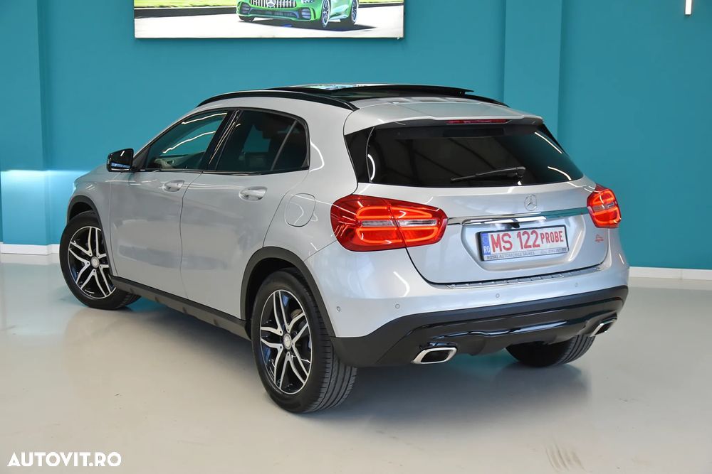 Mercedes-Benz GLA 200 AMG Line - 4