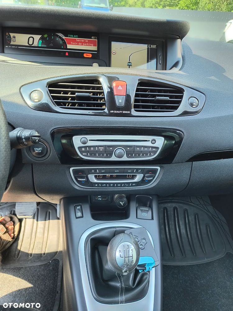 Renault Scenic 1.6 dCi Energy Bose Edition S&S - 17