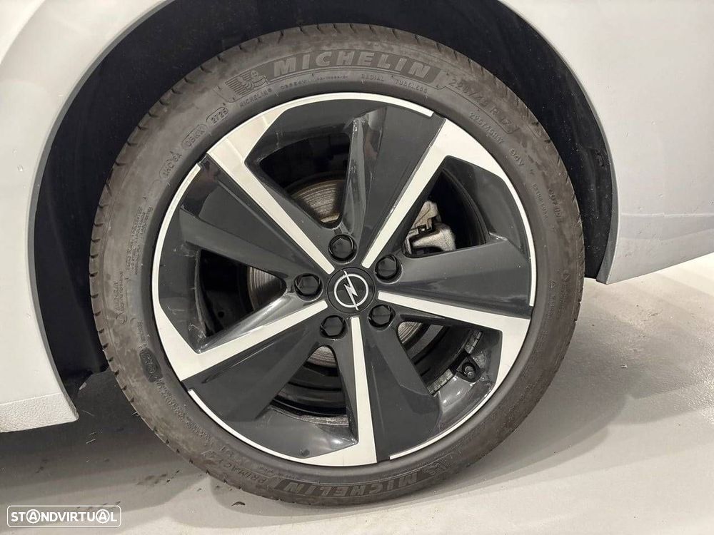 Opel Astra 1.2 T Hybrid GS eDCT - 11