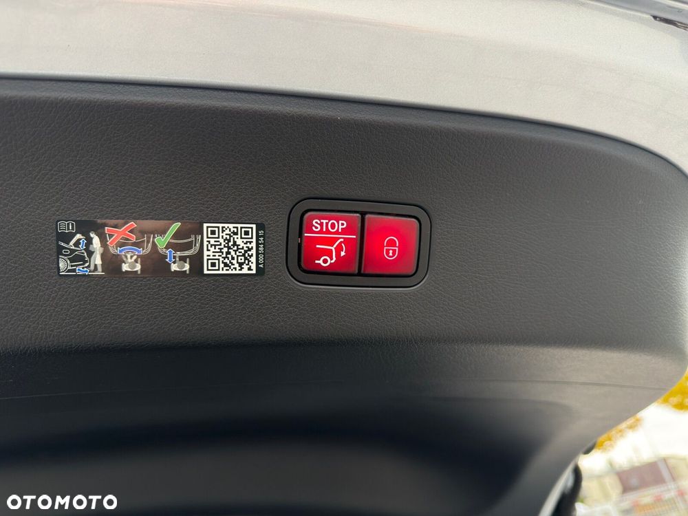 Mercedes-Benz GLC - 36