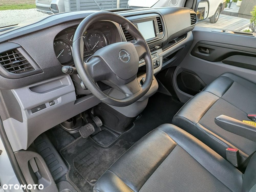 Opel Vivaro - 10