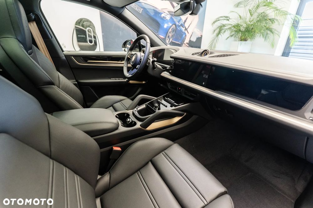 Porsche Cayenne E-Hybrid PHEV Black Edition - 14