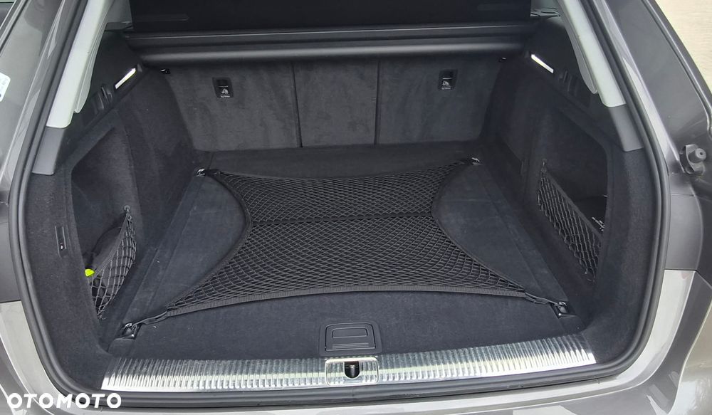 Audi A4 Avant 40 TFSI quattro S tronic advanced - 38
