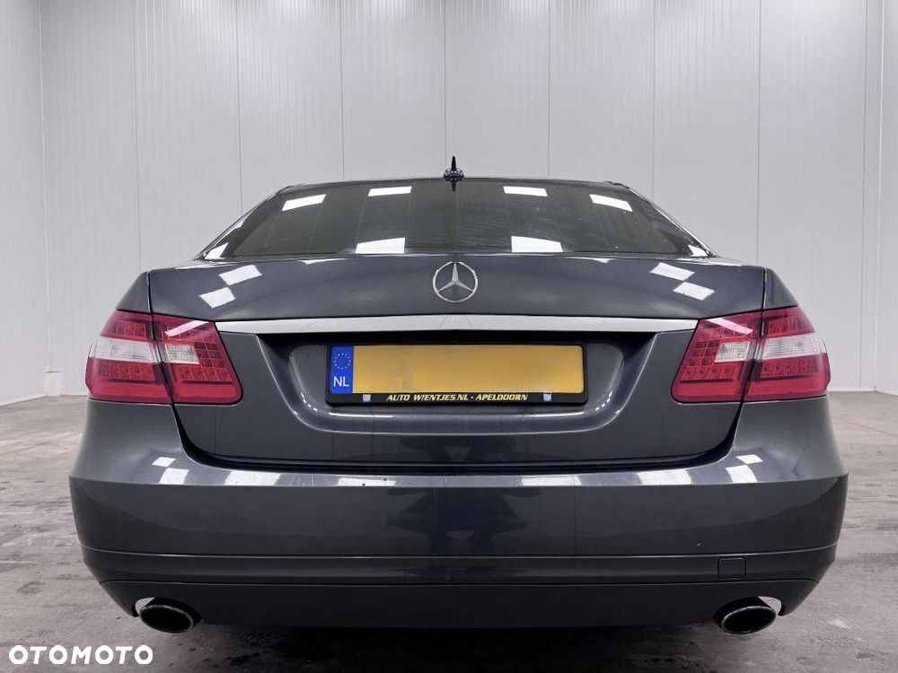 Mercedes-Benz Klasa E 300 CDI BlueEff - 5