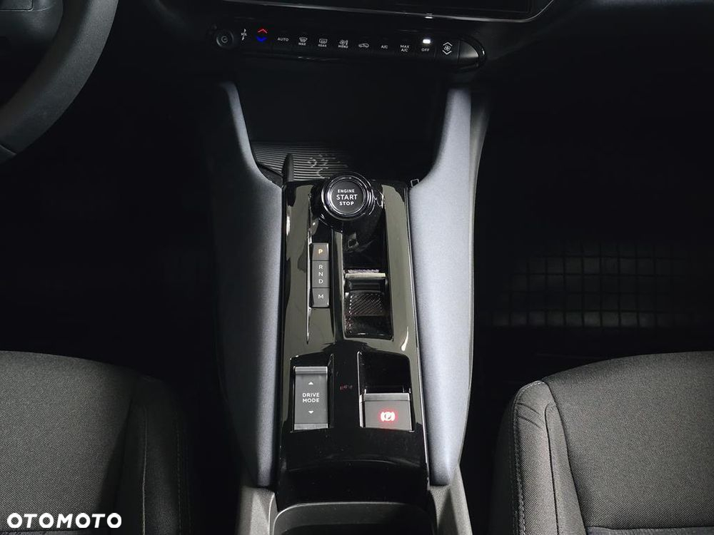 Alfa Romeo Junior 1.2 mHEV Ibrida eDCT - 16