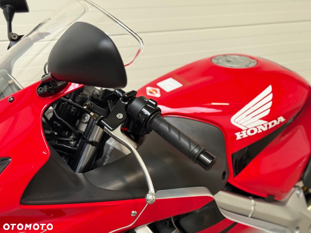Honda CBR - 26