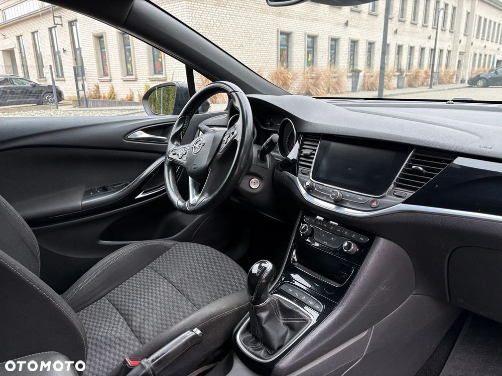Opel Astra 1.4 T Dynamic - 9