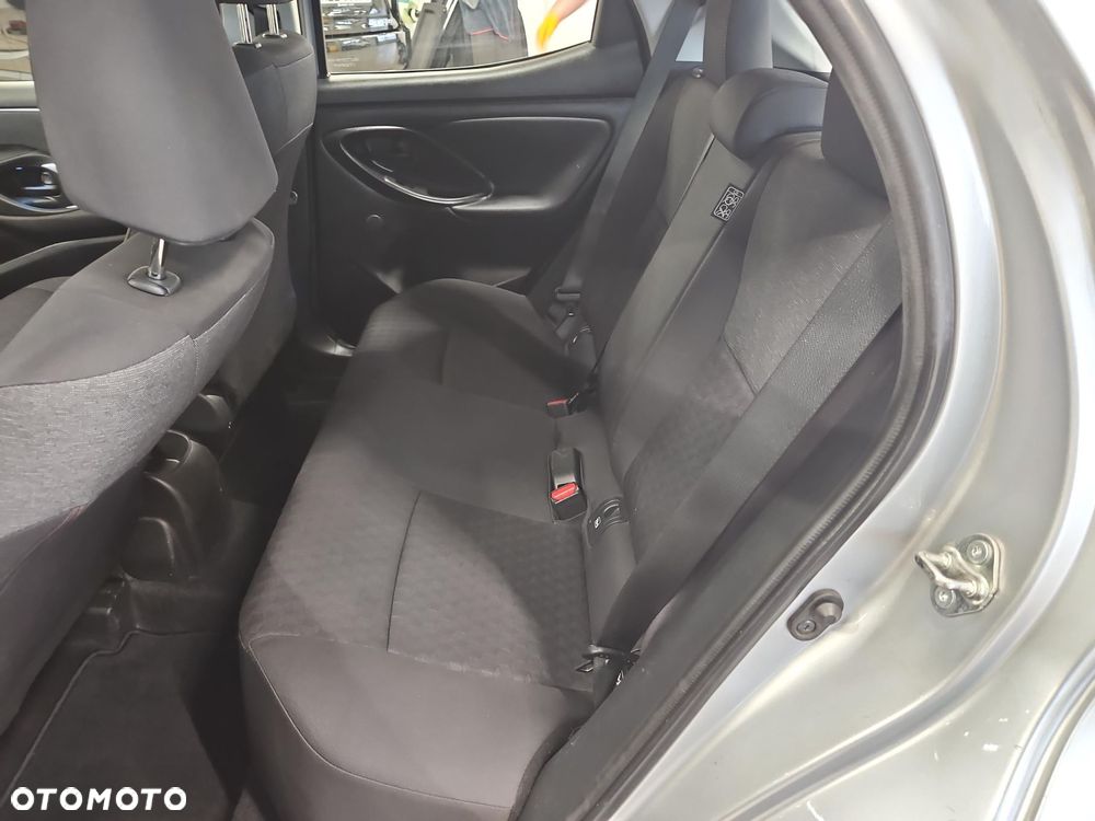 Toyota Yaris - 14