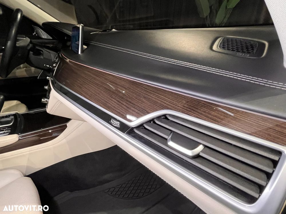 BMW Seria 7 730d xDrive - 17