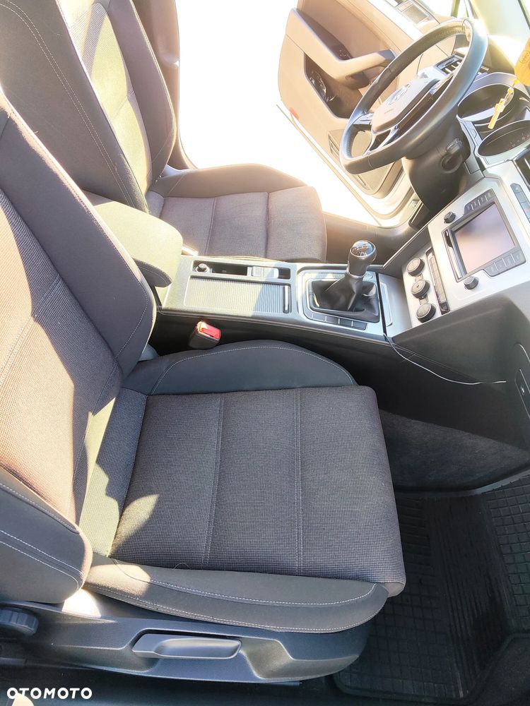 Volkswagen Passat Variant 2.0 TDI (BlueMotion Technology) Comfortline - 9