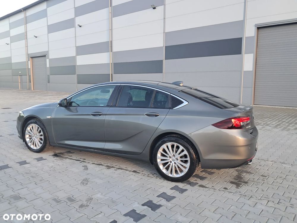 Opel Insignia - 16