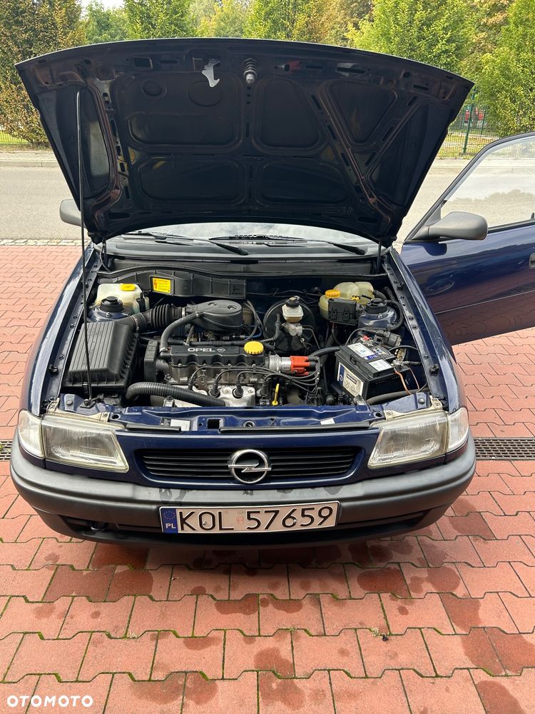 Opel Astra 1.4 GL - 33