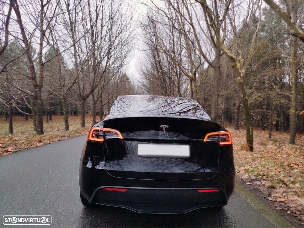 Tesla Model Y RWD - 8