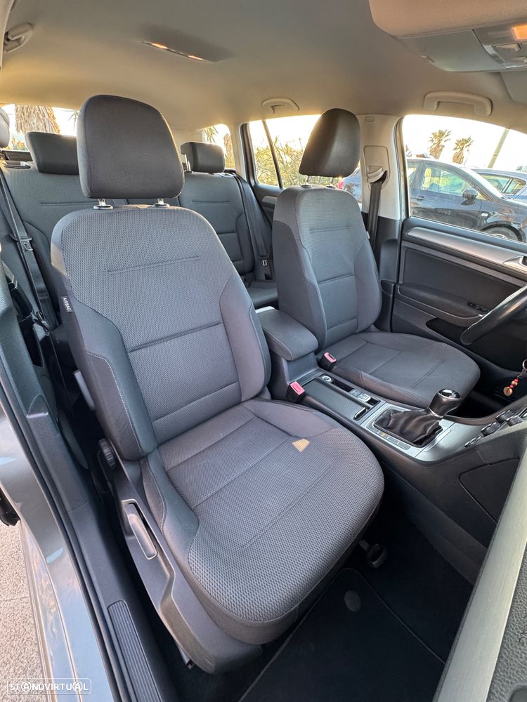 VW Golf Variant - 17
