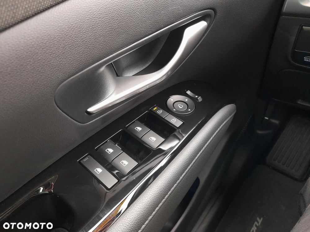 Hyundai Tucson 1.6 T-GDi HEV Platinum 2WD - 19