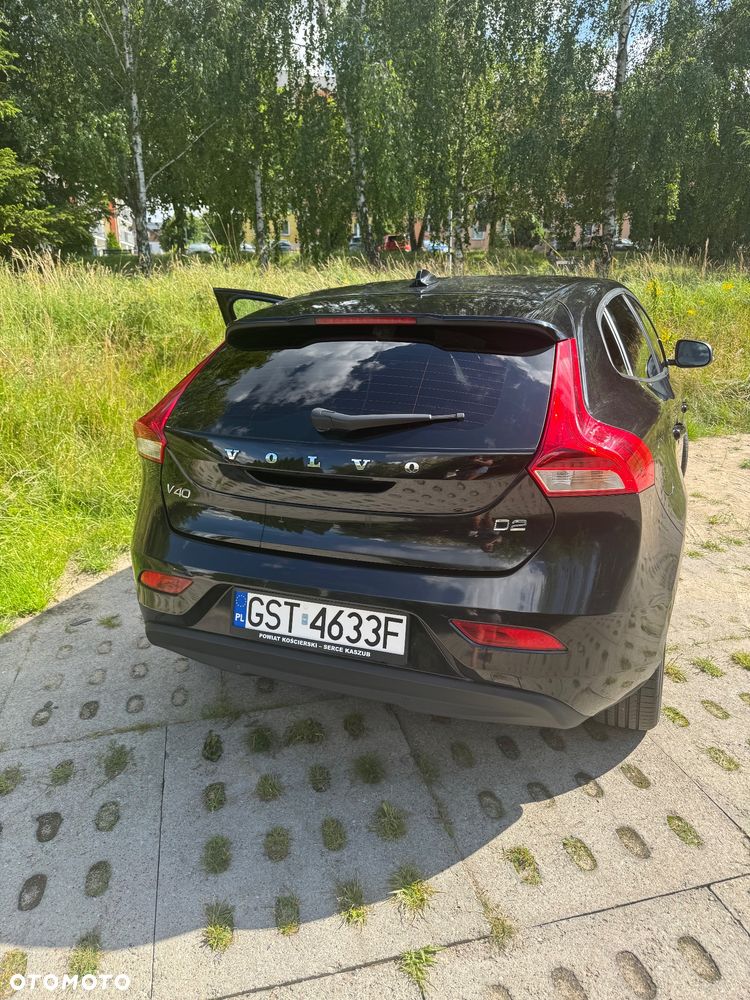 Volvo V40 D2 Drive-E R-Design Momentum - 19