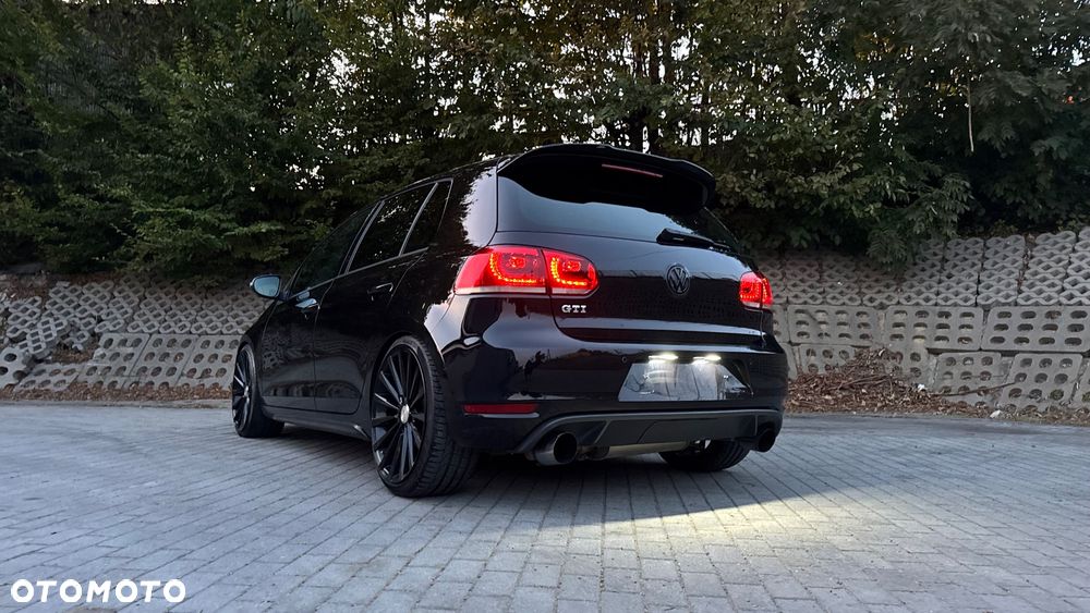 Volkswagen Golf ver-2-0-gti - 1