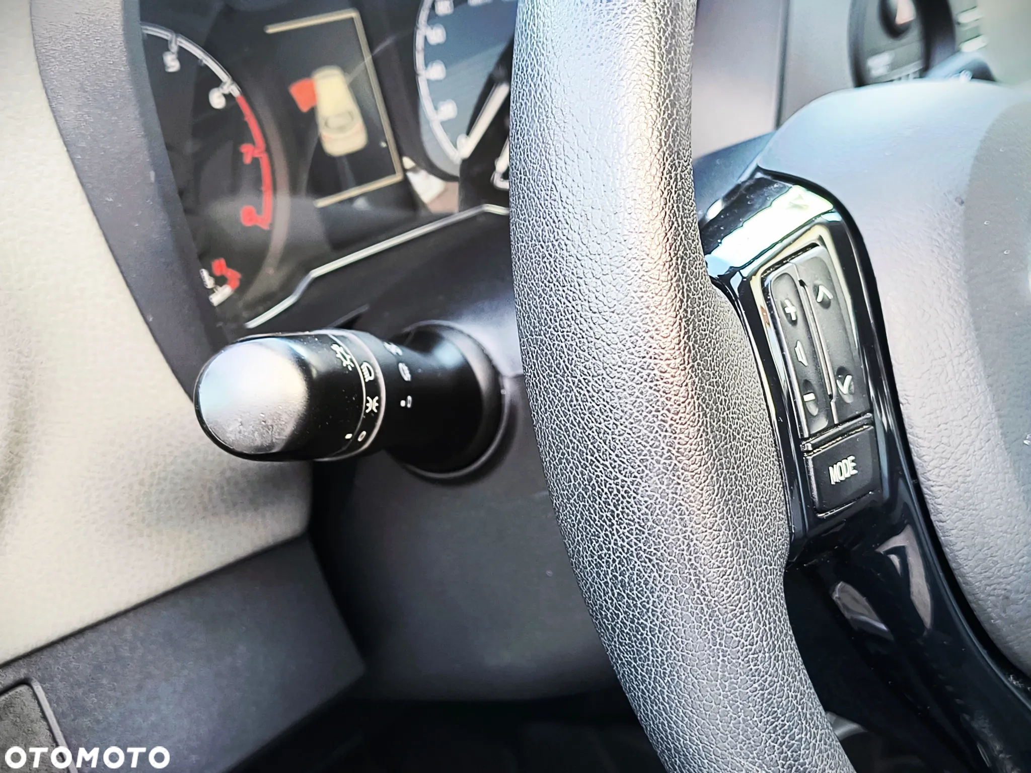 Toyota Yaris - 5